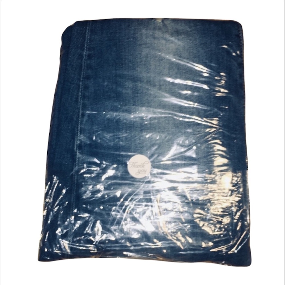 NWT Levi’s: Size 30x32 Long Ripped Blue Jeans - Picture 8 of 8